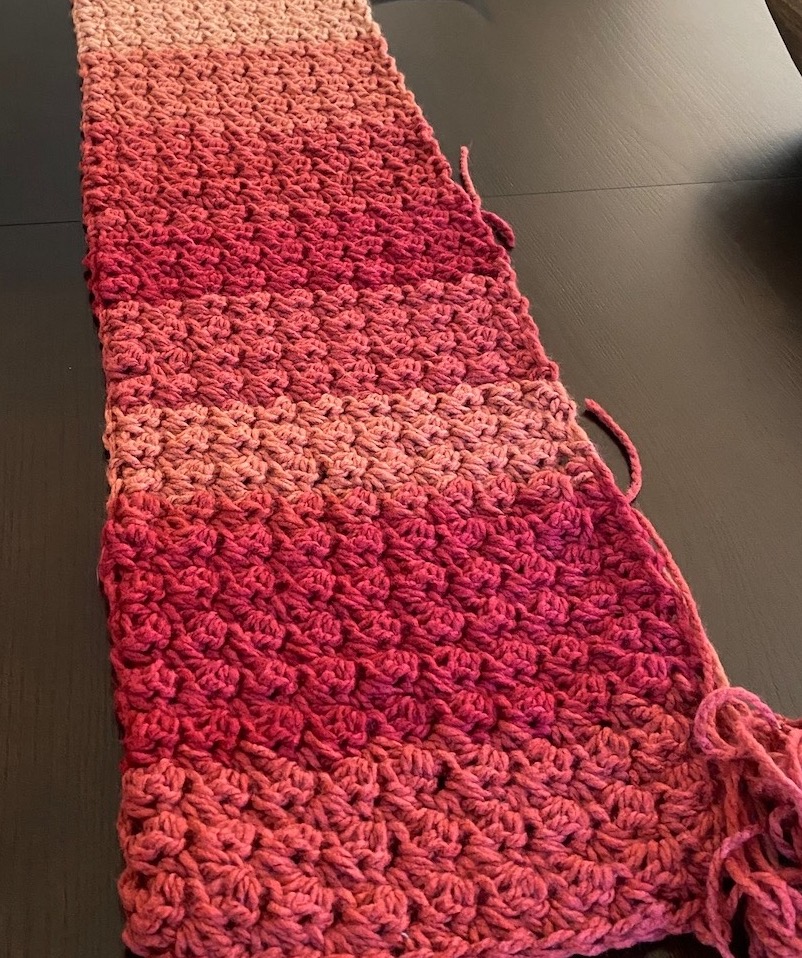 Loom crocheting scarf Im determined to do this!!!  Loom knitting patterns, Loom  crochet, Loom knitting projects